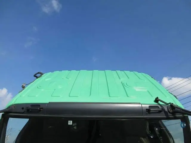 いすゞ ギガ QKG-CXZ77AT(6x4)の写真5