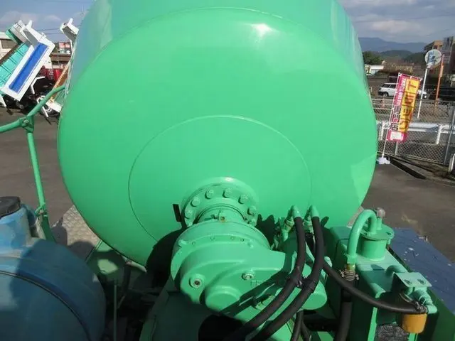 いすゞ ギガ QKG-CXZ77AT(6x4)の写真10