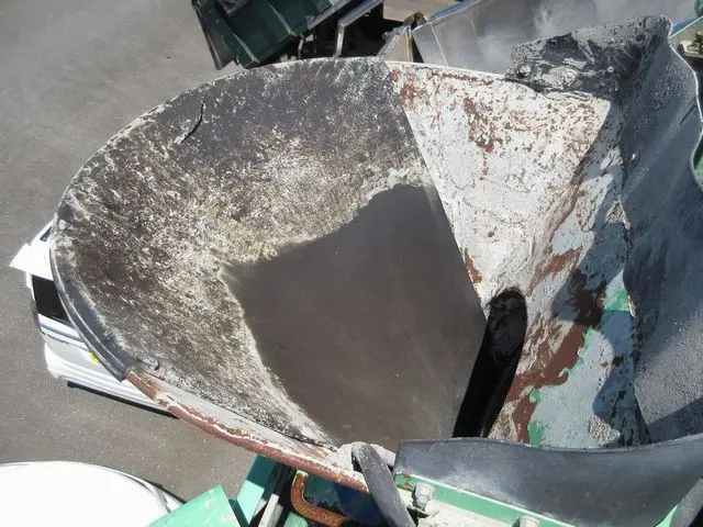 いすゞ ギガ QKG-CXZ77AT(6x4)の写真16