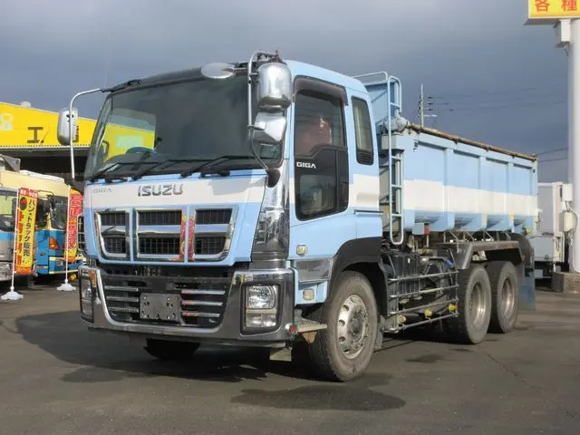 いすゞ ギガ QKG-CXZ77AT(6x4)の写真5