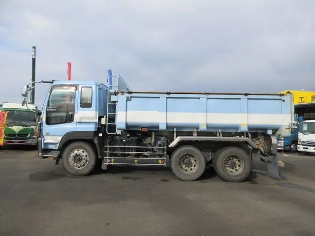 いすゞ ギガ QKG-CXZ77AT(6x4)の写真7