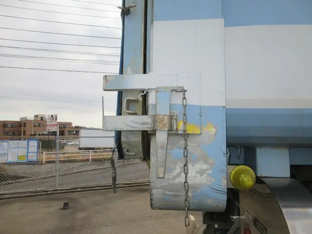 いすゞ ギガ QKG-CXZ77AT(6x4)の写真12