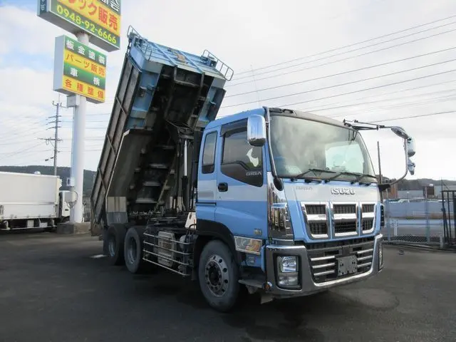 いすゞ ギガ QKG-CXZ77AT(6x4)の写真16