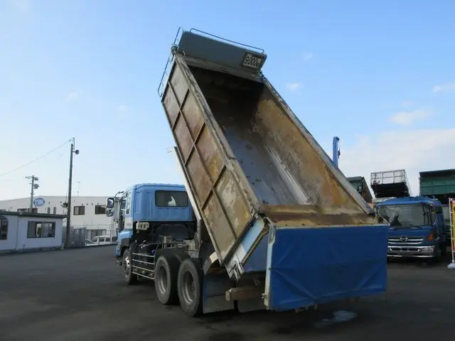 いすゞ ギガ QKG-CXZ77AT(6x4)の写真17