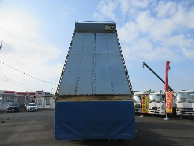 いすゞ ギガ QKG-CXZ77AT(6x4)の写真19