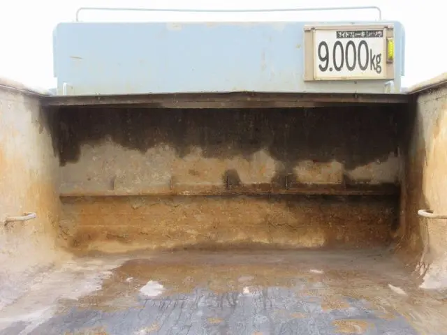 いすゞ ギガ QKG-CXZ77AT(6x4)の写真24