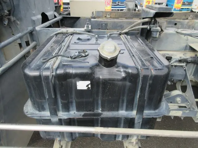 いすゞ ギガ QKG-CXZ77AT(6x4)の写真34