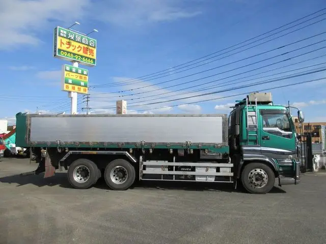 いすゞ ギガ QKG-CYM77AM(6x2)の写真9