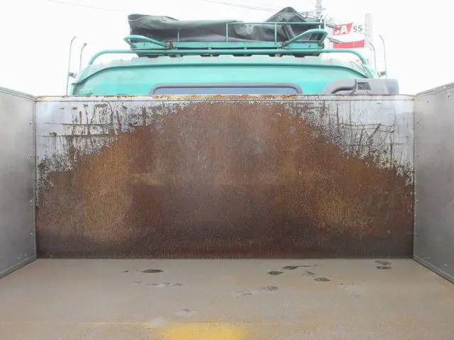 いすゞ ギガ QKG-CYM77AM(6x2)の写真20