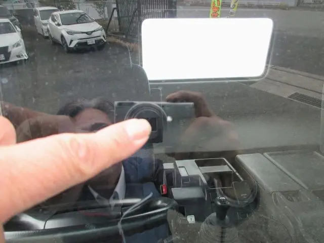 いすゞ ギガ QKG-CYM77AM(6x2)の写真43