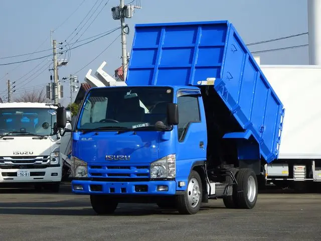 いすゞ エルフ TKG-NKR85AN(2WD)の写真1