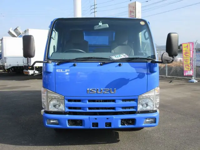 いすゞ エルフ TKG-NKR85AN(2WD)の写真4