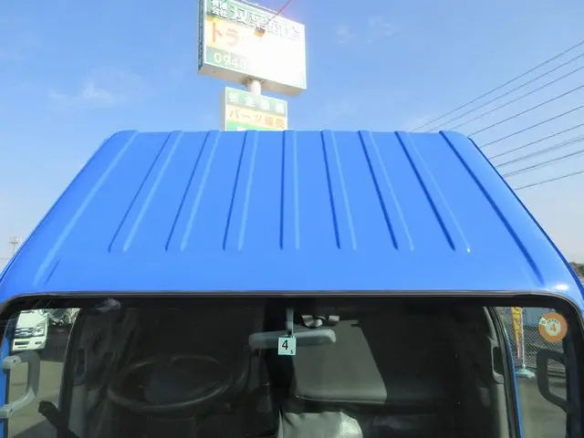 いすゞ エルフ TKG-NKR85AN(2WD)の写真5