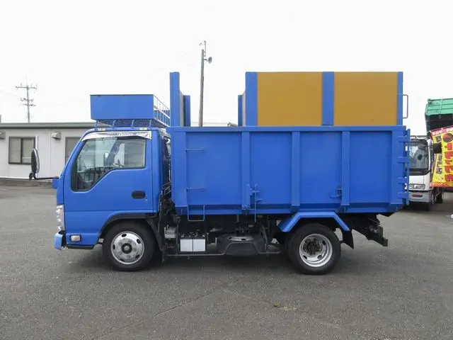 いすゞ エルフ TKG-NKR85AN(2WD)の写真7