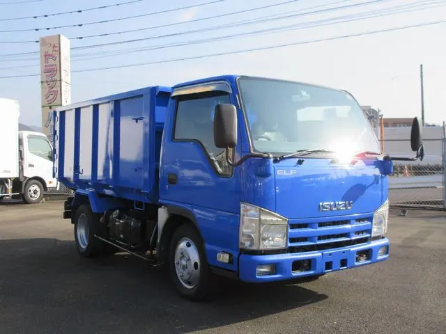 いすゞ エルフ TKG-NKR85AN(2WD)の写真7