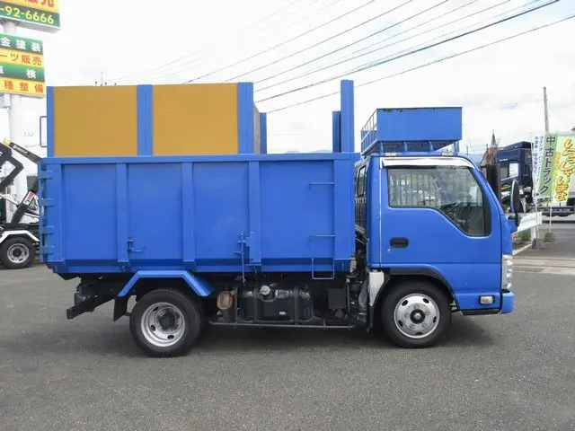 いすゞ エルフ TKG-NKR85AN(2WD)の写真8