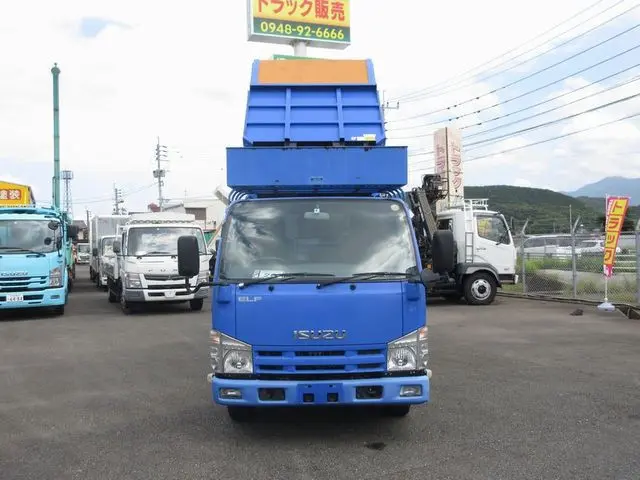 いすゞ エルフ TKG-NKR85AN(2WD)の写真10