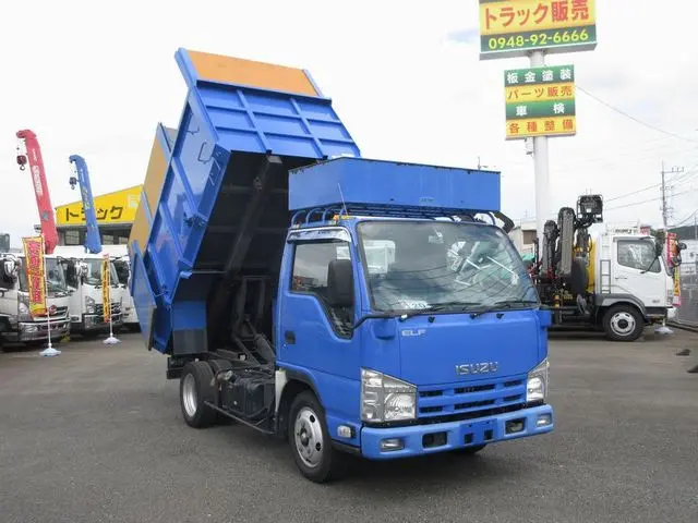 いすゞ エルフ TKG-NKR85AN(2WD)の写真11