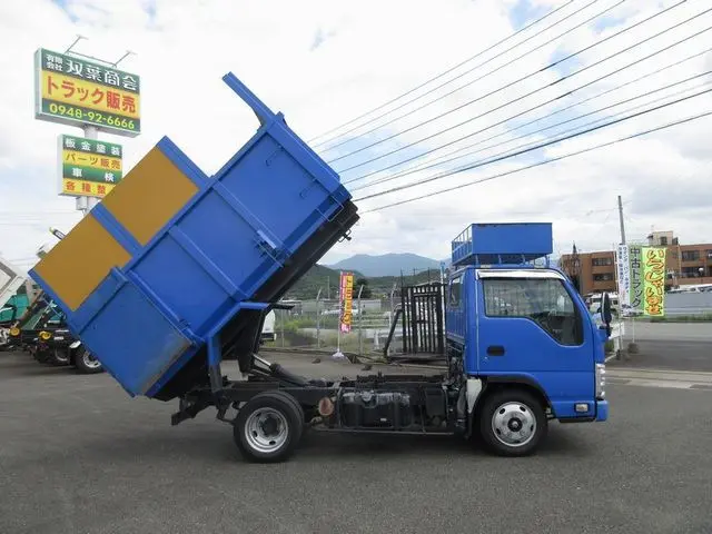 いすゞ エルフ TKG-NKR85AN(2WD)の写真15