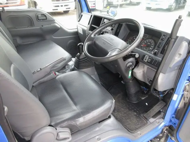 いすゞ エルフ TKG-NKR85AN(2WD)の写真30