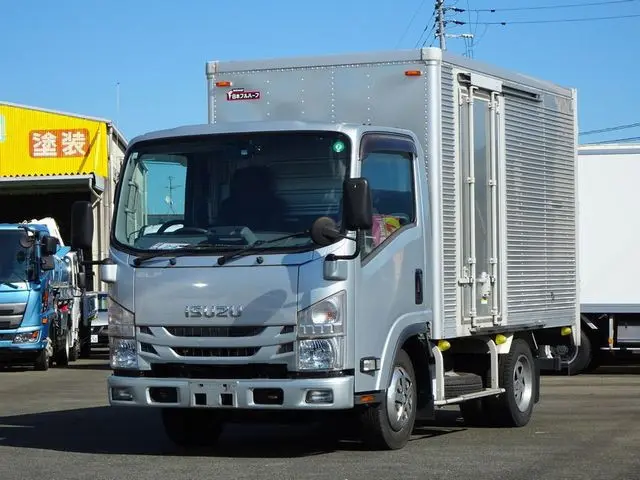 いすゞ エルフ 2RG-NMR88AN(2WD)の写真1