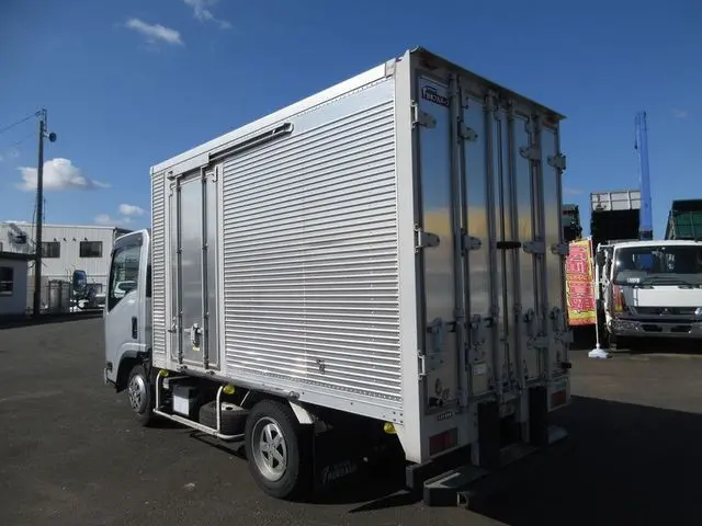 いすゞ エルフ 2RG-NMR88AN(2WD)の写真7