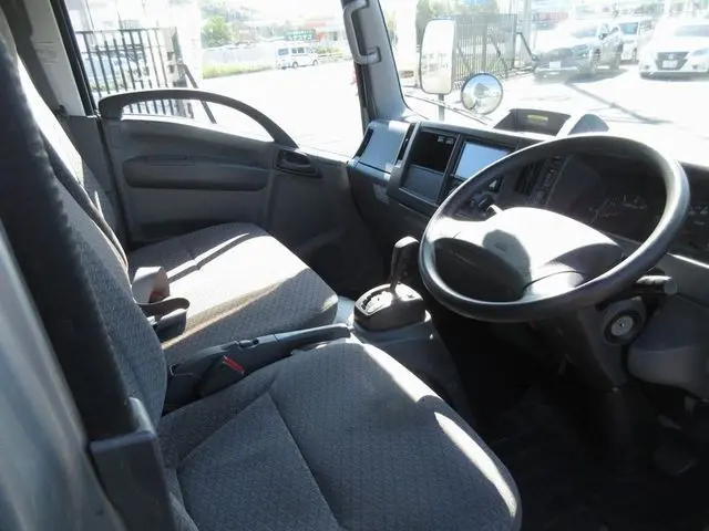 いすゞ エルフ 2RG-NMR88AN(2WD)の写真31