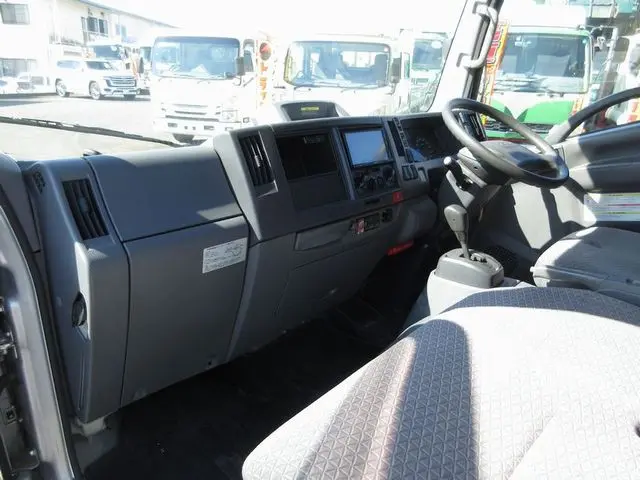 いすゞ エルフ 2RG-NMR88AN(2WD)の写真34