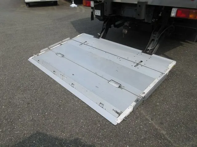 日野 デュトロ 2RG-XZU712M(2WD)の写真12