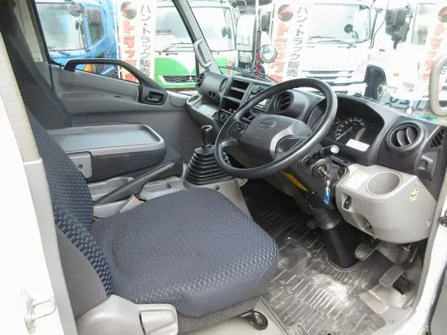 日野 デュトロ 2RG-XZU712M(2WD)の写真38