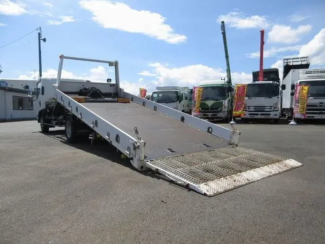 いすゞ エルフ TRG-NPR85AN(2WD)の写真2