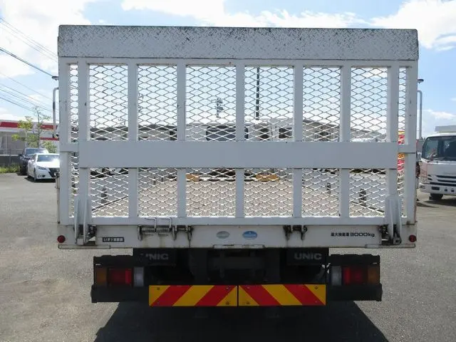 いすゞ エルフ TRG-NPR85AN(2WD)の写真6