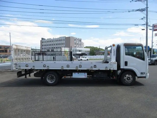 いすゞ エルフ TRG-NPR85AN(2WD)の写真9