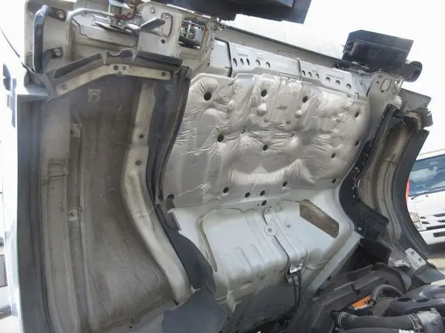 いすゞ エルフ TRG-NPR85AN(2WD)の写真22