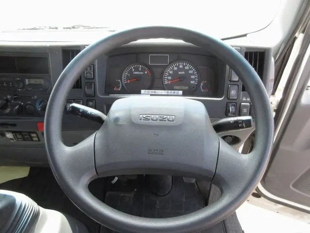 いすゞ エルフ TRG-NPR85AN(2WD)の写真32