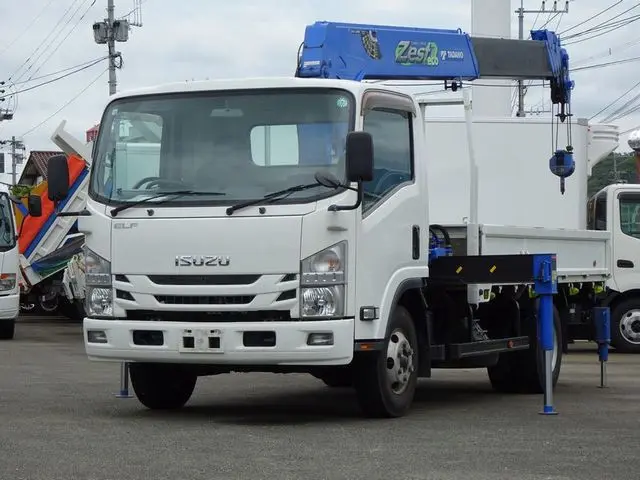 いすゞ エルフ TRG-NPR85AR(2WD)の写真1