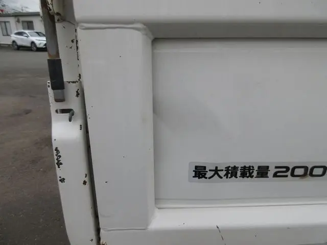 いすゞ エルフ TRG-NPR85AR(2WD)の写真11