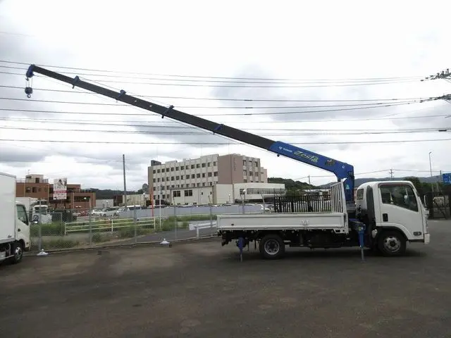 いすゞ エルフ TRG-NPR85AR(2WD)の写真21