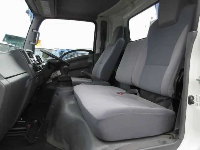 いすゞ エルフ TRG-NPR85AR(2WD)の写真41