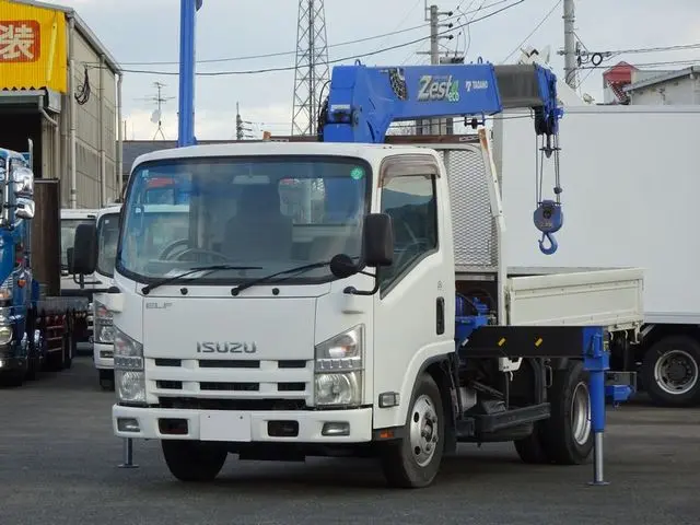 いすゞ エルフ SKG-NMR85R(2WD)の写真1