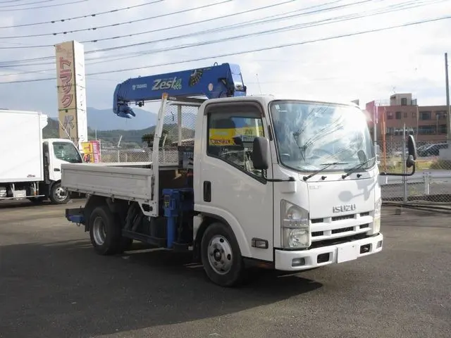 いすゞ エルフ SKG-NMR85R(2WD)の写真3