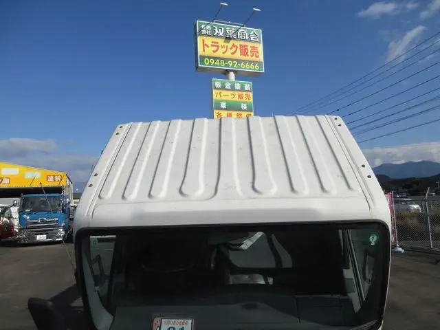 いすゞ エルフ SKG-NMR85R(2WD)の写真5