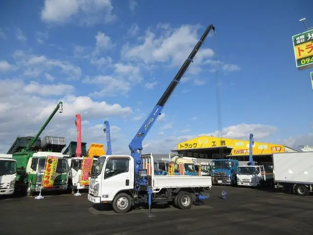 いすゞ エルフ SKG-NMR85R(2WD)の写真17