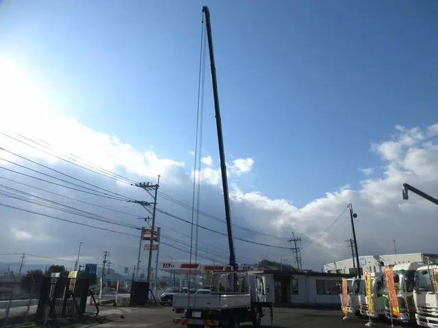 いすゞ エルフ SKG-NMR85R(2WD)の写真20