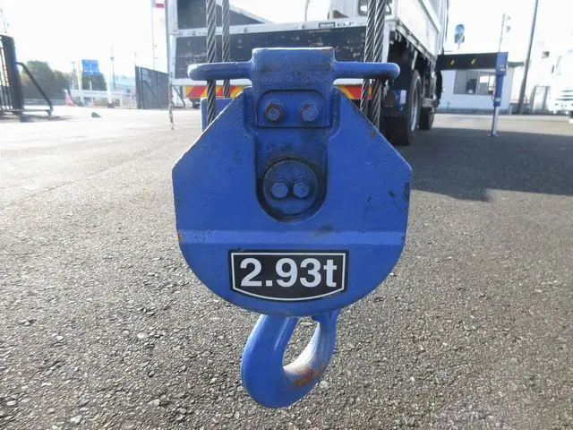 いすゞ エルフ SKG-NMR85R(2WD)の写真24