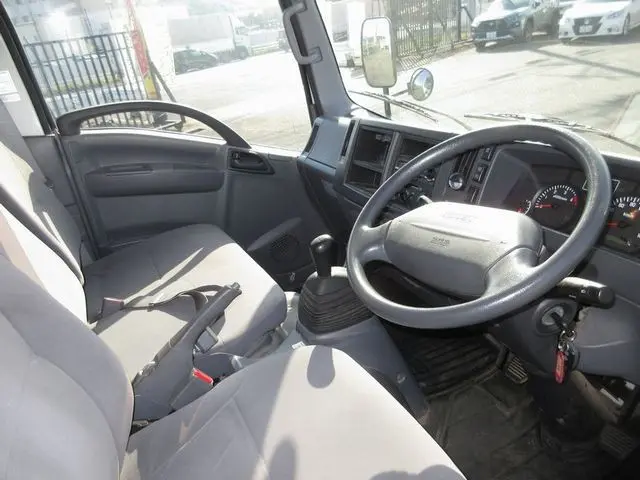 いすゞ エルフ SKG-NMR85R(2WD)の写真35