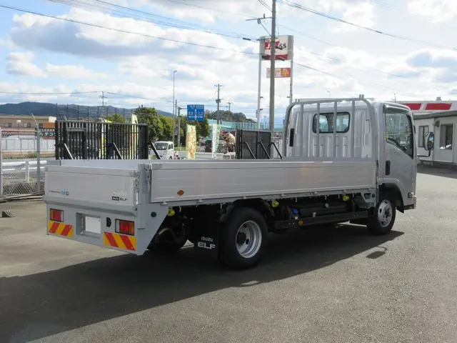 いすゞ エルフ 2RG-NMS88AR(4WD)の写真2