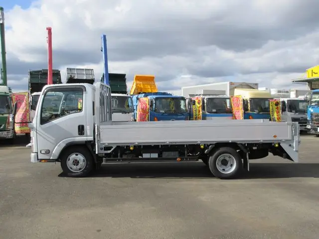 いすゞ エルフ 2RG-NMS88AR(4WD)の写真9