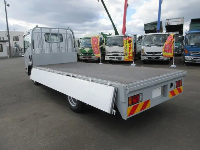 いすゞ エルフ 2RG-NMS88AR(4WD)の写真11