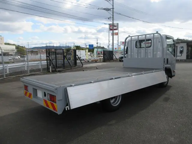 いすゞ エルフ 2RG-NMS88AR(4WD)の写真13